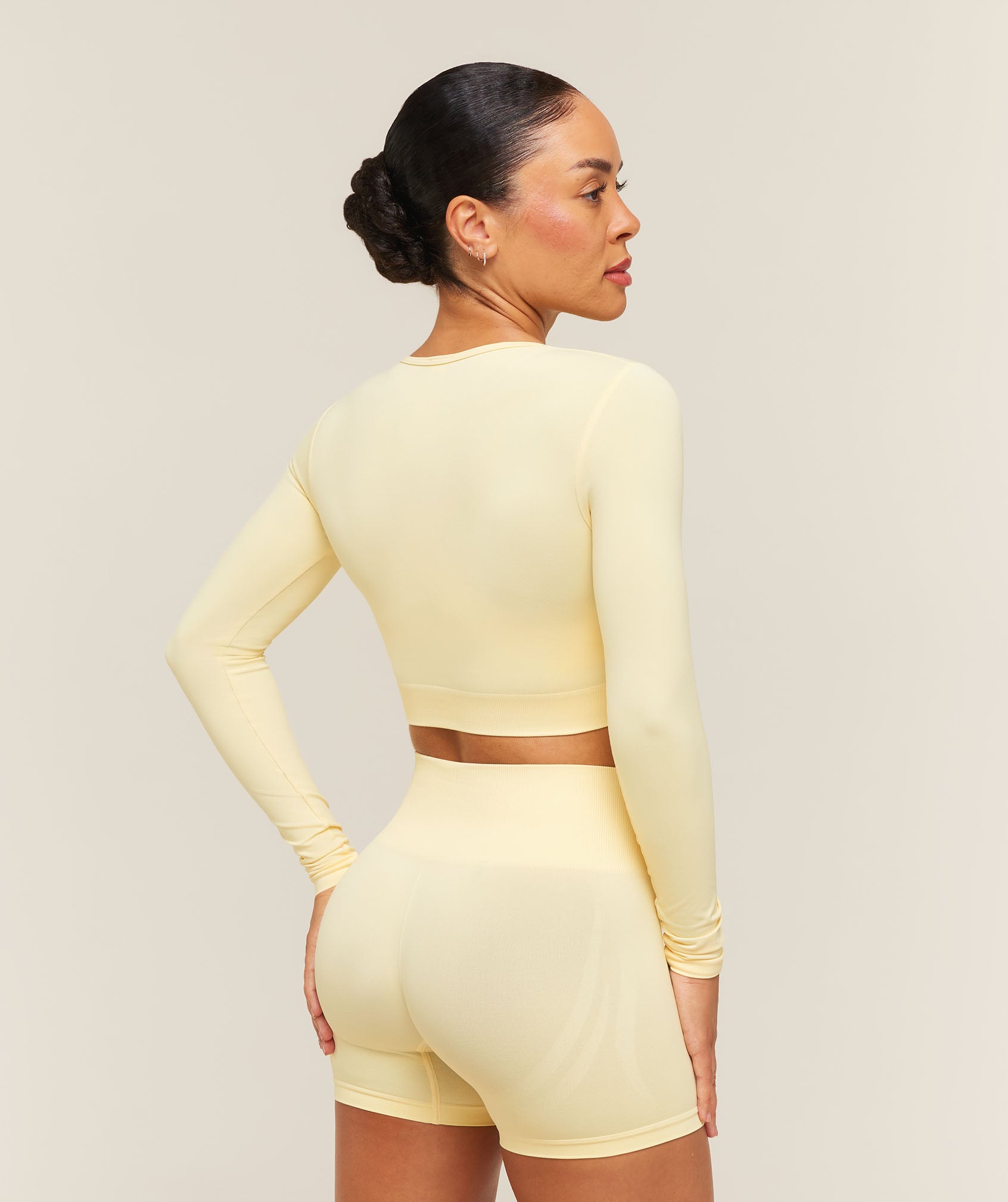 Everyday Seamless Long Sleeve Crop Top alt